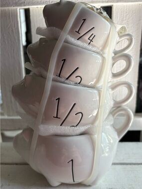 Rae Dunn Ceramic Pig Stacked Measuring Cups